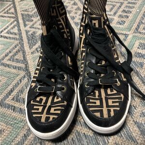 Guess Black and Tan Patterned Sneakers